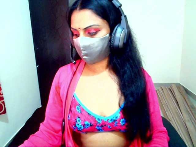 Live sex webcam photo for yoursavitha5 #272433995