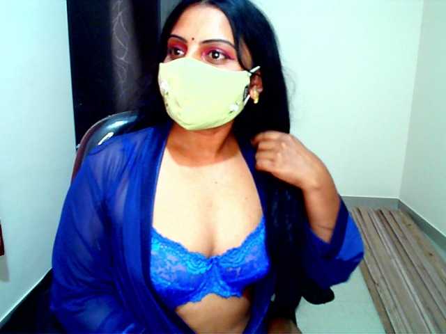 Live sex webcam photo for yoursavitha5 #272449026