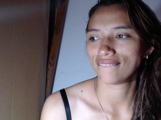 Live sex webcam photo for yulissak #195649809