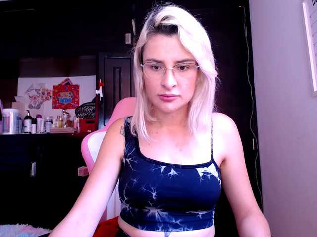 Live sex webcam photo for yulittlestar28 #290316945