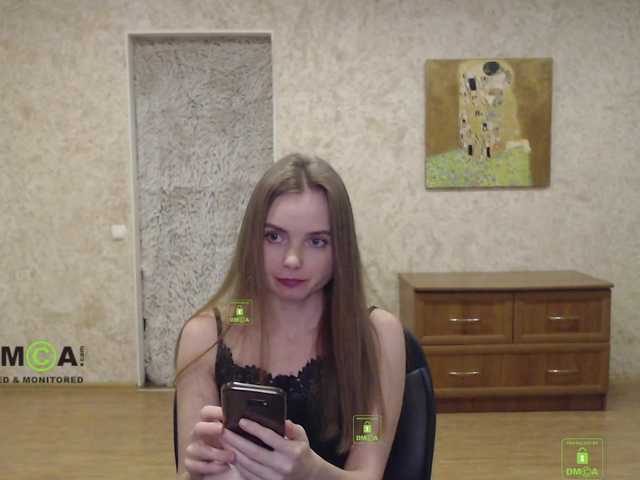 Live sex webcam photo for z-----------z #272577160