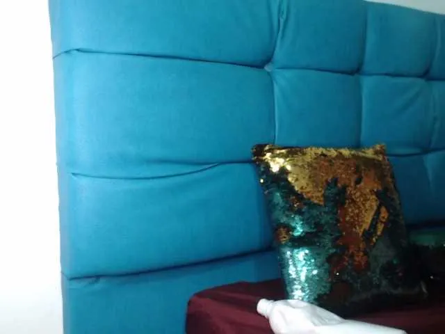 Live sex webcam photo for zafiro-rs1 #273304619