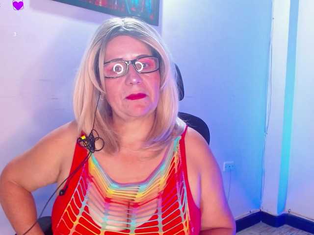 Live sex webcam photo for zafiro56 #291504076