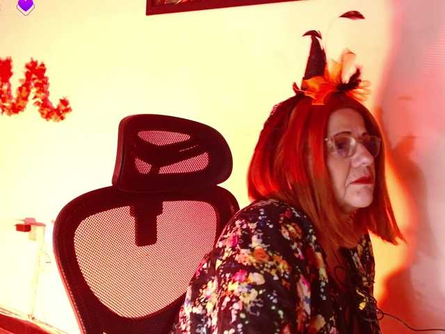 Live sex webcam photo for zafiro56 #291990722