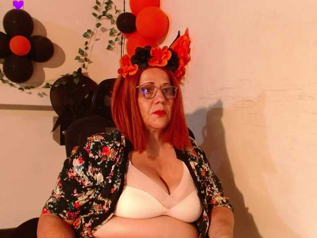 Live sex webcam photo for zafiro56 #292004905