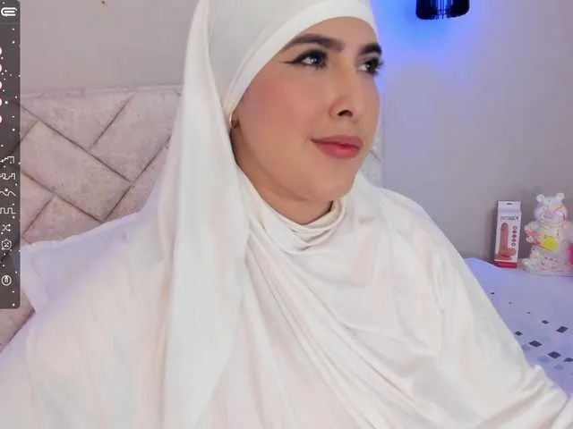 Live sex webcam photo for zahiid-a #277634884