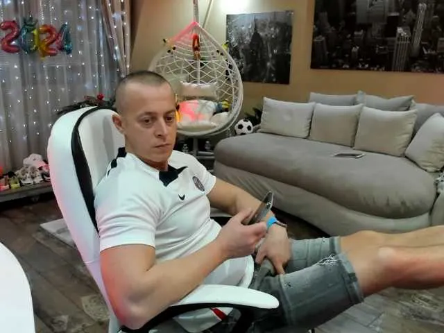 Live sex webcam photo for zeeuus84 #277205090