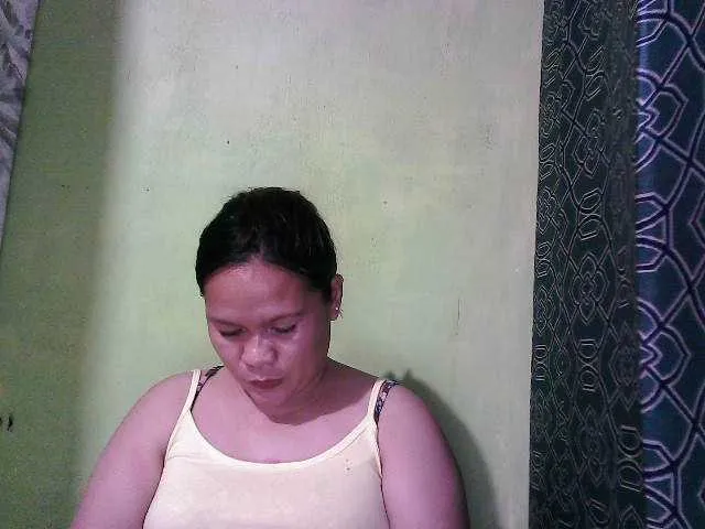 Live sex webcam photo for zelle-pinay27 #275553799