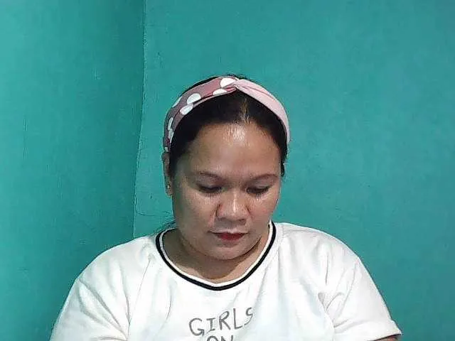 Live sex webcam photo for zelle-pinay27 #276081644