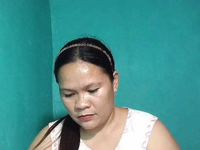 Live sex webcam photo for zelle-pinay27 #276085511