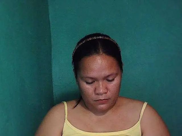 Live sex webcam photo for zelle-pinay27 #276112237