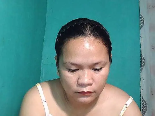 Live sex webcam photo for zelle-pinay27 #276305611