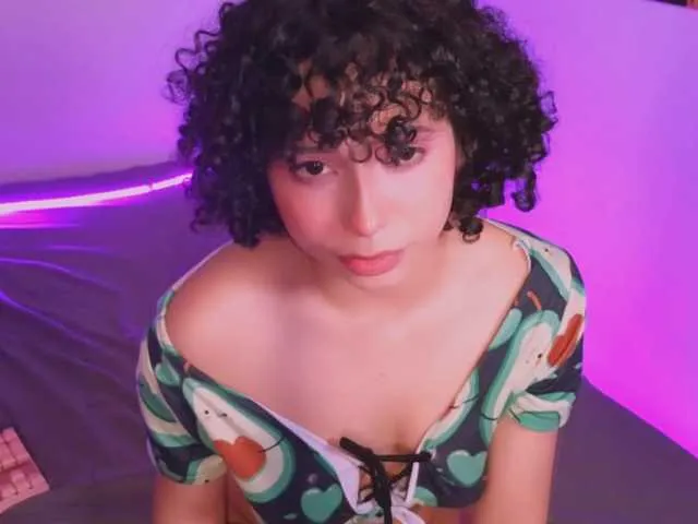 Live sex webcam photo for zephyrineuwu #276076495