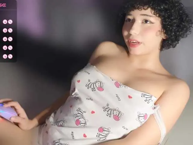 Live sex webcam photo for zephyrineuwu #276436457