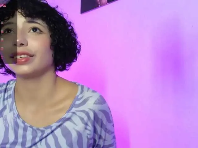 Live sex webcam photo for zephyrineuwu #276478488