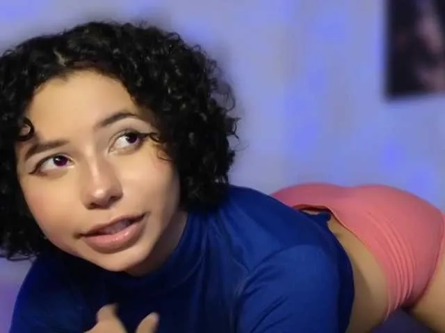 Live sex webcam photo for zephyrineuwu #276842209