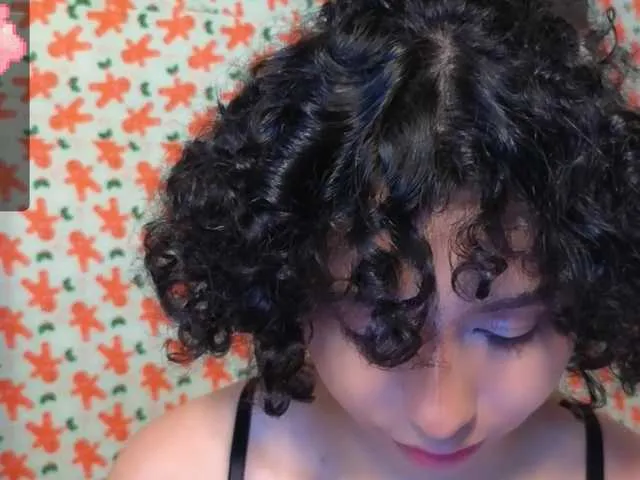 Live sex webcam photo for zephyrineuwu #277014116