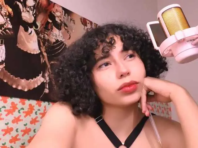 Live sex webcam photo for zephyrineuwu #277309371