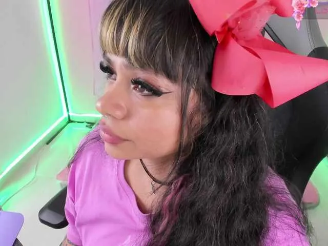 Live sex webcam photo for zoe-sullivan #289111618