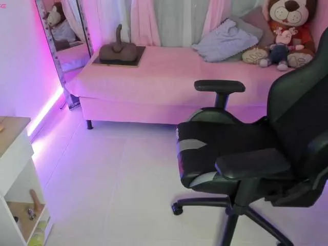 Live sex webcam photo for zoe-sullivan #290393128