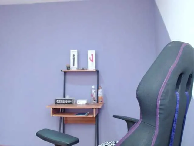 Live sex webcam photo for zoe-ylatinhot #273119814