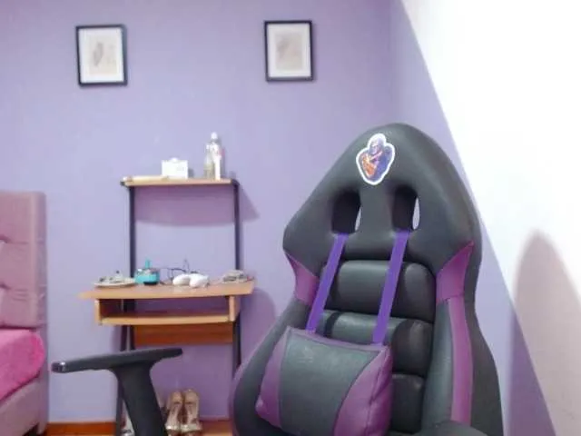 Live sex webcam photo for zoe-ylatinhot #274283649