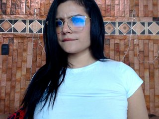 Live sex webcam photo for ZoeBennett #187371376