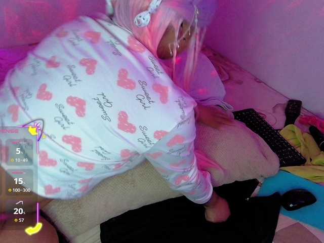 Live sex webcam photo for zoedirty #292181138