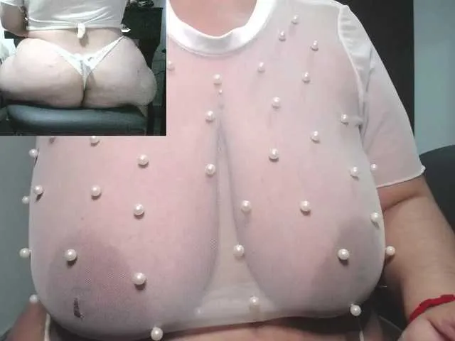 Live sex webcam photo for zoedoll #277545405