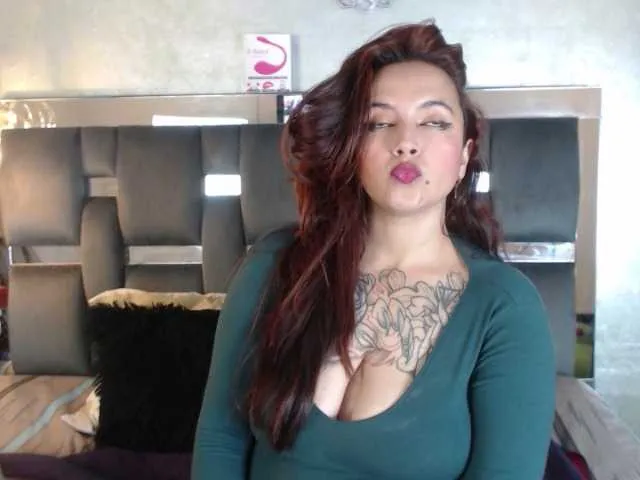 Live sex webcam photo for zoemichaels #273434849