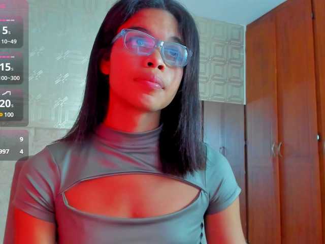 Live sex webcam photo for zoex2 #290278347