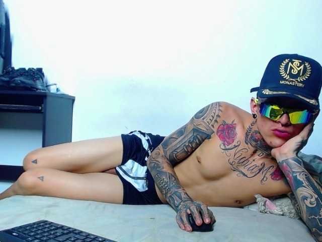 Live sex webcam photo for zorrofumon #277660904