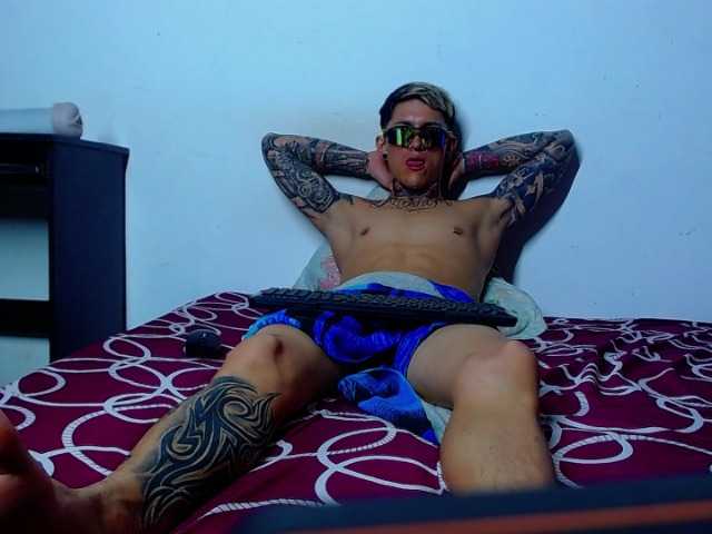 Live sex webcam photo for zorrofumon #277667850