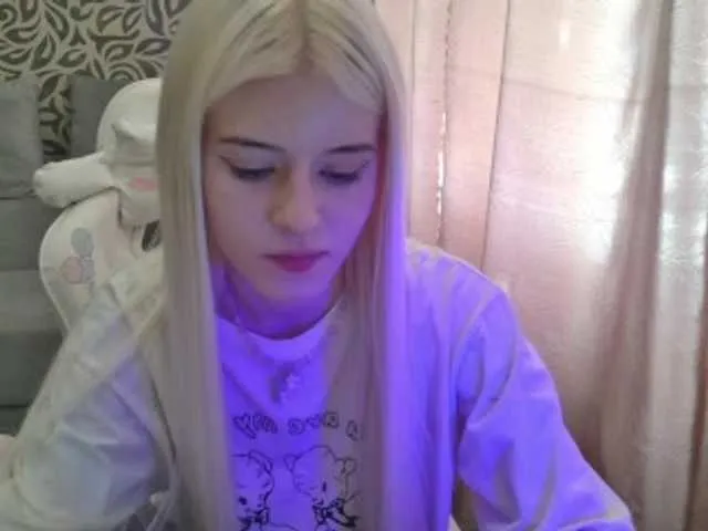 Live sex webcam photo for zxcjenny #275474227