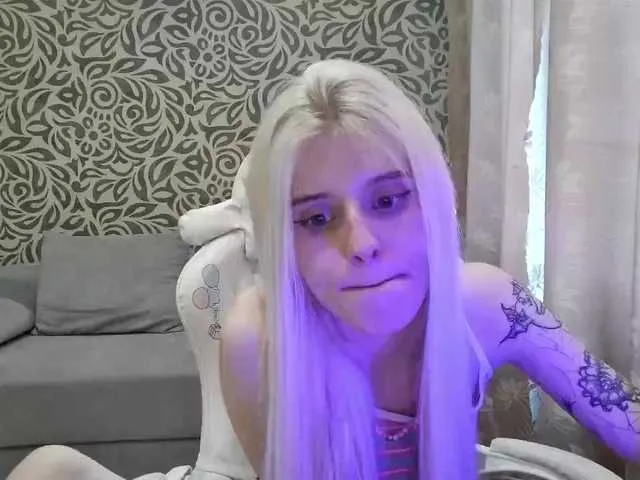 Live sex webcam photo for zxcjenny #275680037