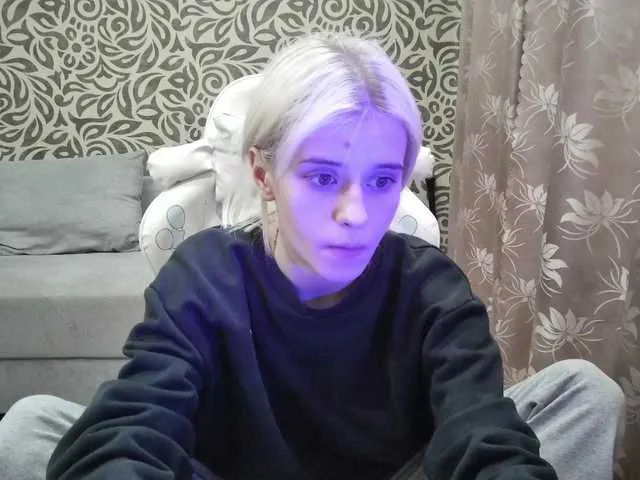 Live sex webcam photo for zxcjenny #275915764