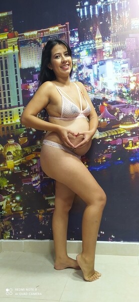 Live sex webcam photo for pregnanttsweet #2860732