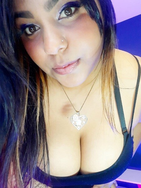 Live sex webcam photo for lizethbrown #2365137