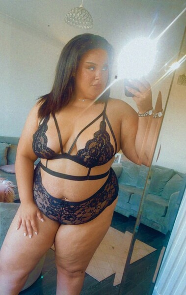 Live sex webcam photo for BritishEllieBBW #3374988