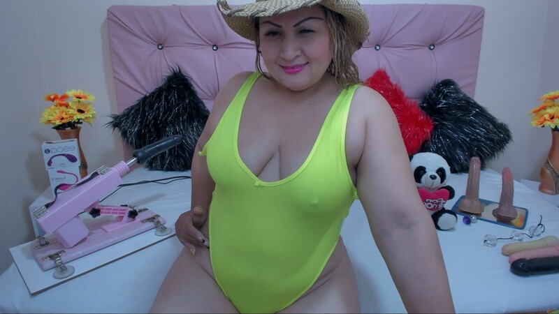 Live sex webcam photo for EsperanzaJenner #6151911