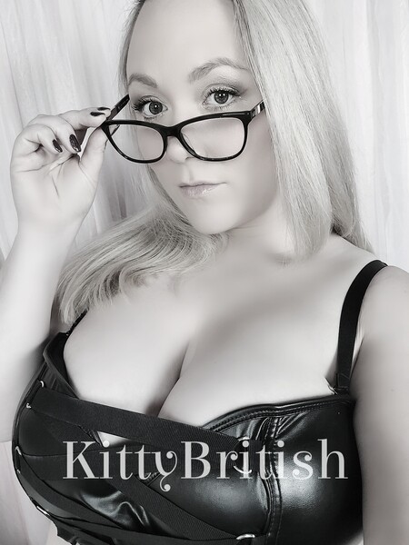 Live sex webcam photo for KittyBritish #5672137