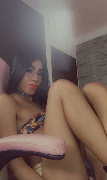 Live sex webcam photo for KatalinaMillan #2935931