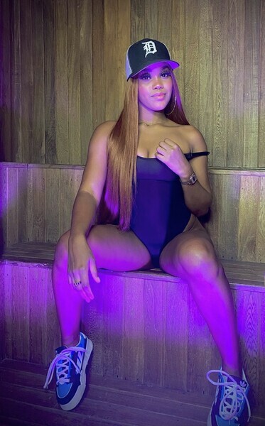 Live sex webcam photo for AdyTaylor #5445123