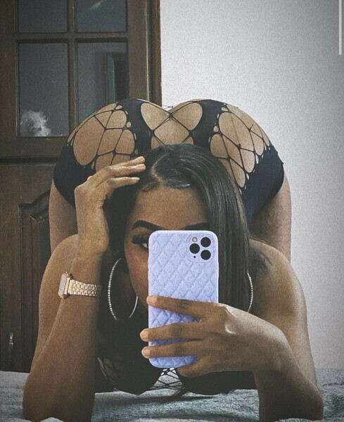 Live sex webcam photo for AdyTaylor #5407633