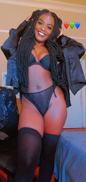 Live sex webcam photo for BlackMelaninGoddessx #3174205