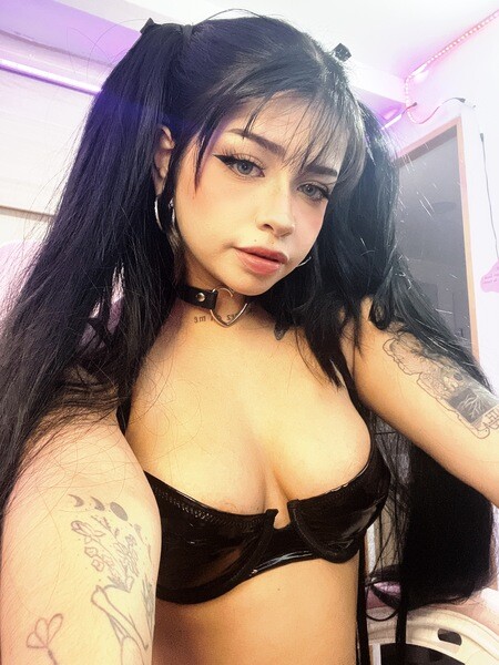 Live sex webcam photo for ValanysFiore #6016876