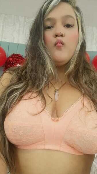 Live sex webcam photo for SamyMills #4197873