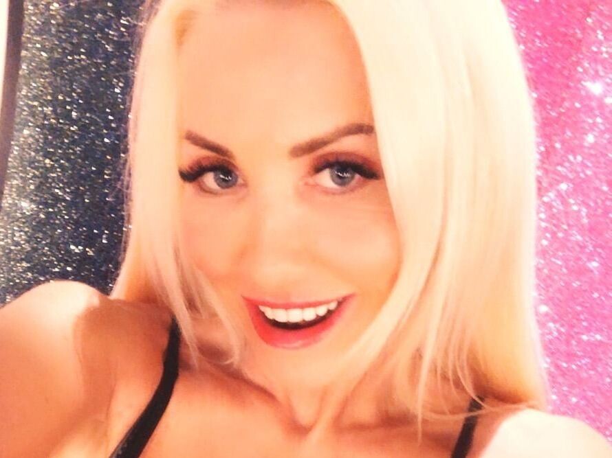 Live sex webcam photo for SarahLouiseBabestation #3095423