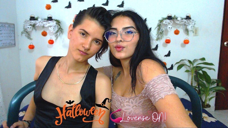 Live sex webcam photo for CamilleAndSophie #3607912