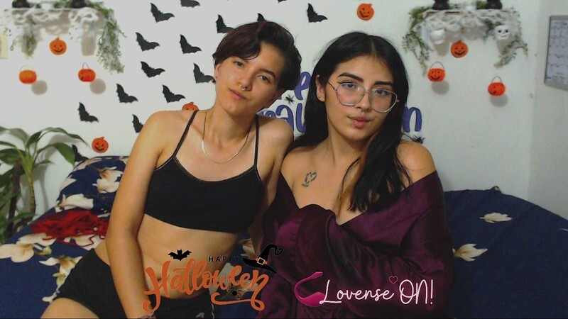 Live sex webcam photo for CamilleAndSophie #3621341